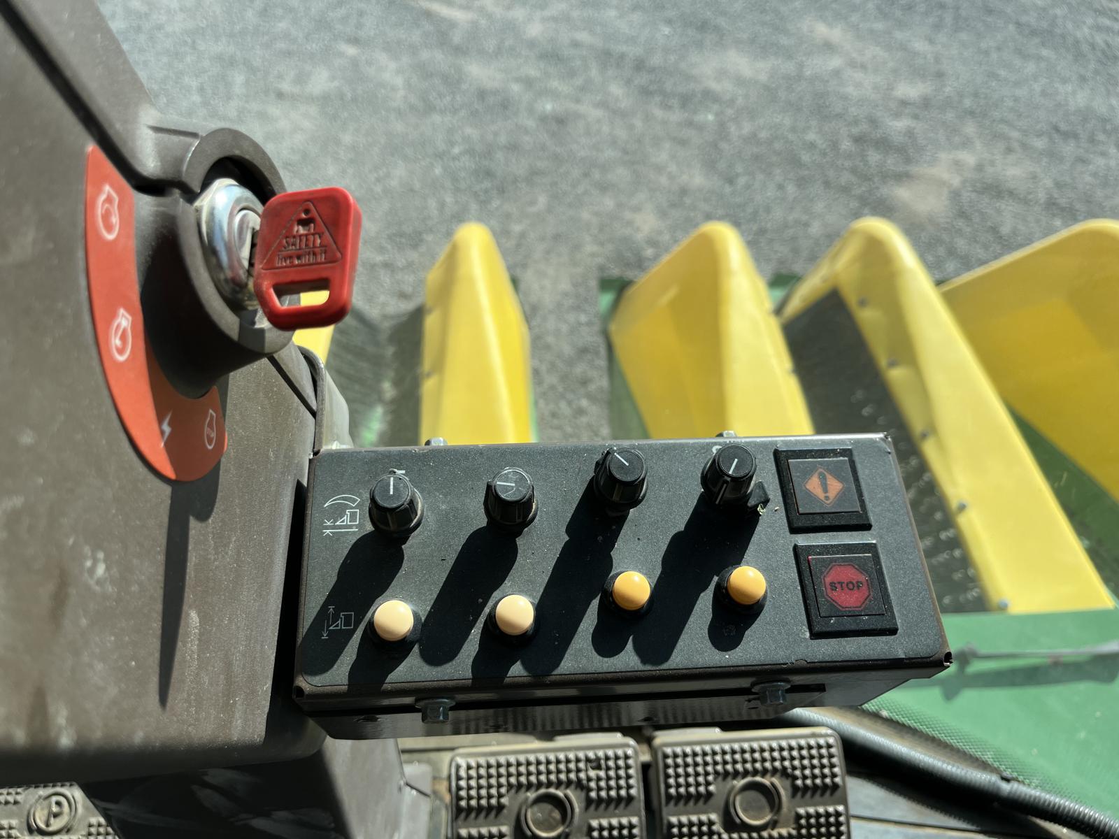 ./imagenes/INVOICE/2019/13448/COTTON PICKER JOHN DEERE 7460 (14).JPG